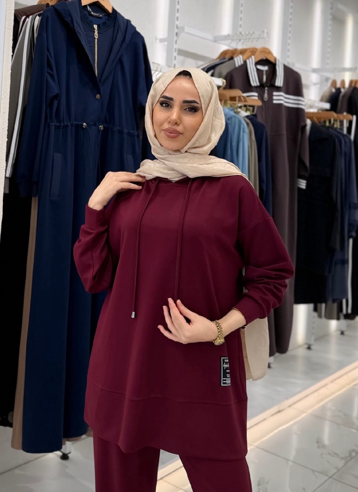 Two-piece Everyday Tracksuit in Burgundy